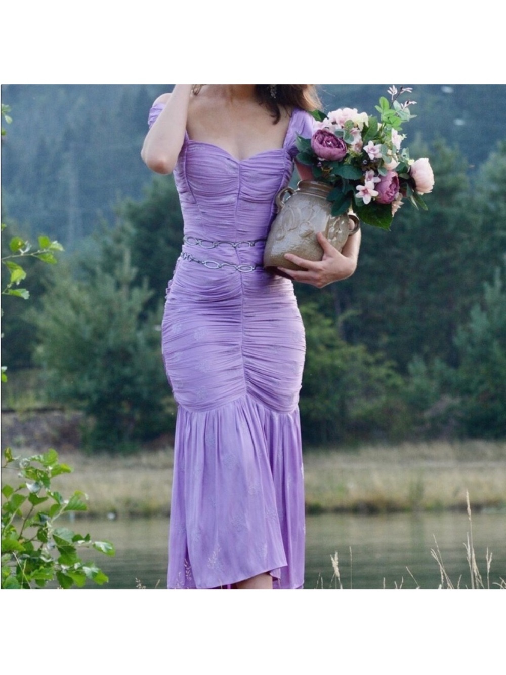 Lavender Ruched Midi Dress with Sweetheart Neckline Zara